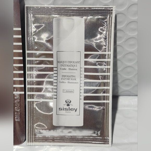 Luxe Skincare Sample Bundle - Picture 7 of 13